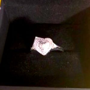Real diamond 925 sterling silver heart ring sz 8